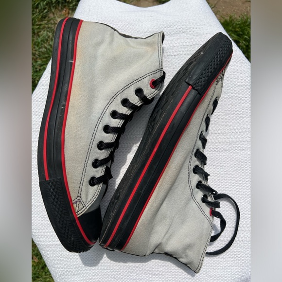 Converse Rare High Top Sneakers Product Red Campaign Men 11.5 Woman 13.5 - Picture 5 of 9